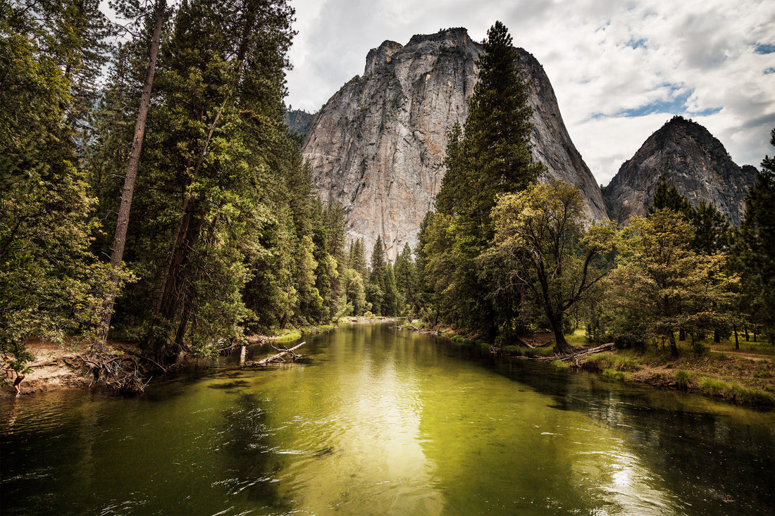 Yosemite Valley - Middle Cathedral Rock